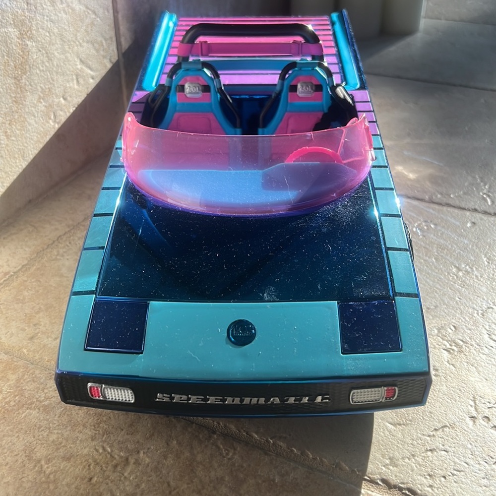 LOL! CONVERTIBLE - Picture 2 of 3
